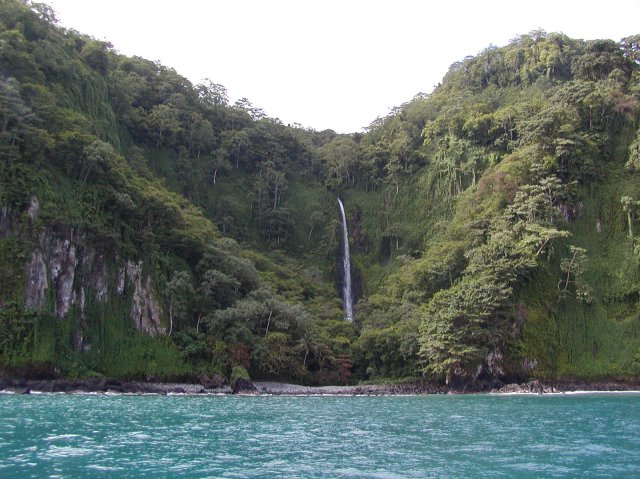 Остров Кокос. Один из водопадов
