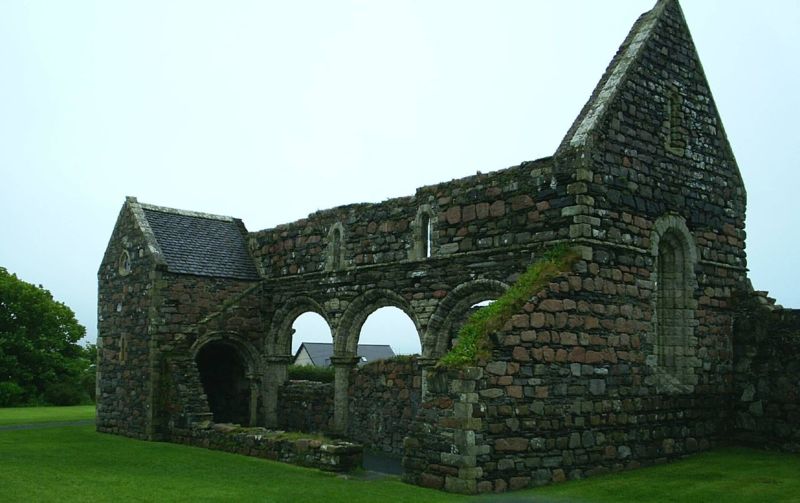 Руины монастыря августинок на острове Иона