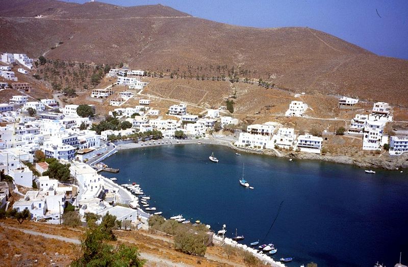 Вид на столичную гавань острова Астипалея