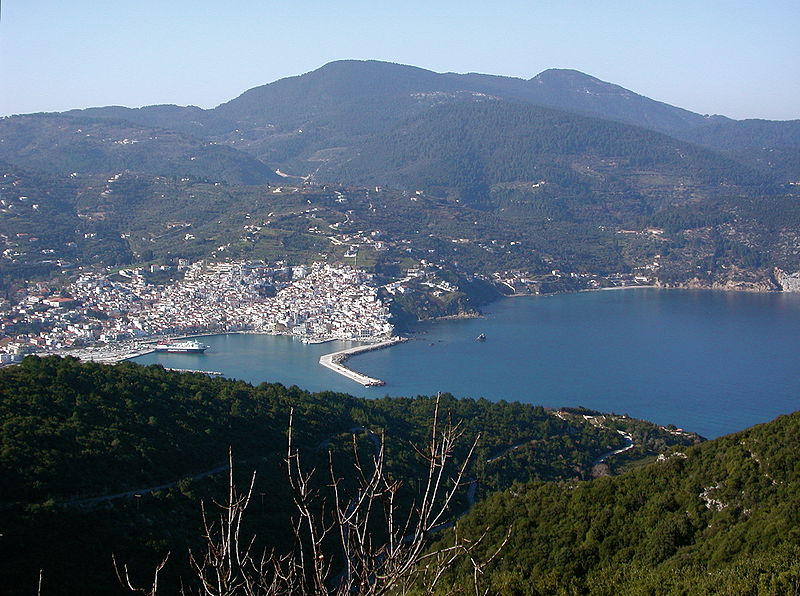 Вид на остров Скопелос