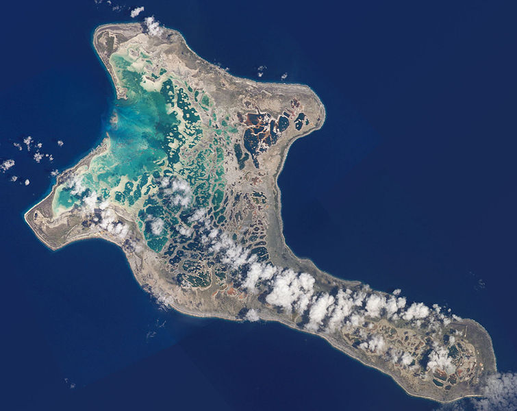 Вид атолла Кирибати с космоса