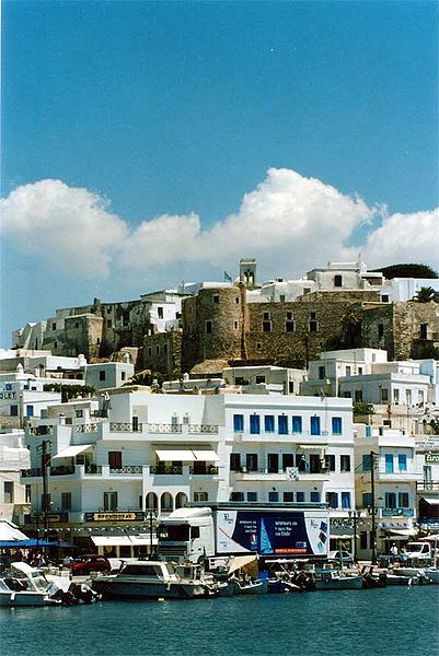 Вид на Хору и крепость на острове Наксос