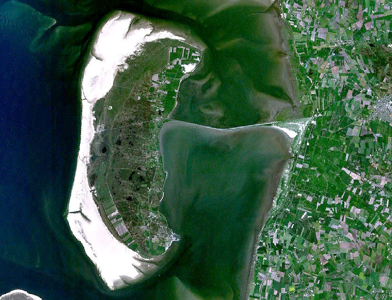 Космический снимок острова Рeмe