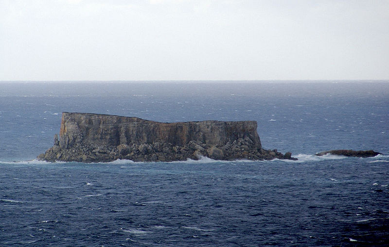 Вид на острова Фильфла и Филфолетта с моря