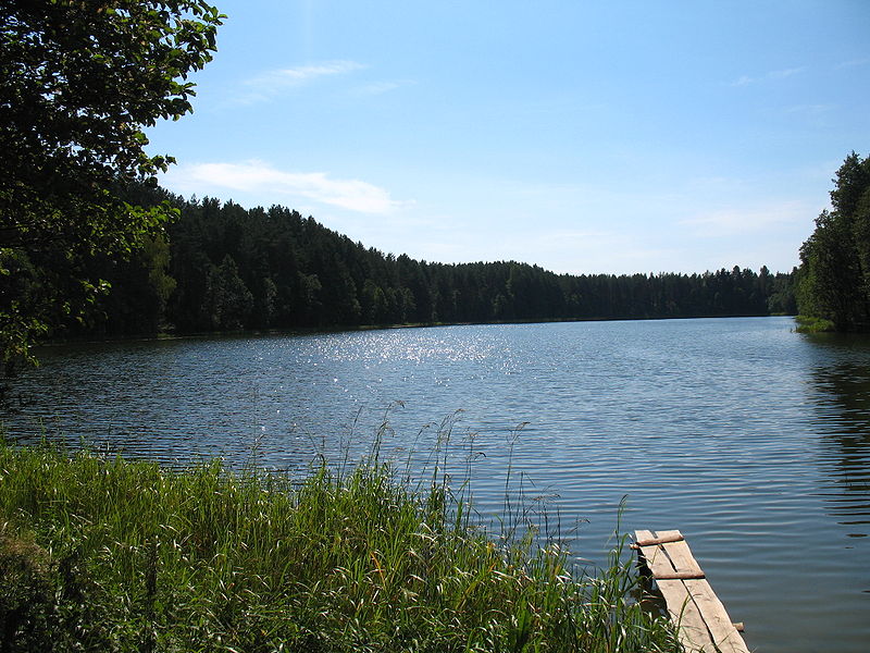 Озеро Щучье на острове Хачине
