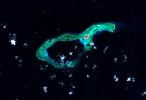 Вид на Атолл Уэст-Фаю с космоса